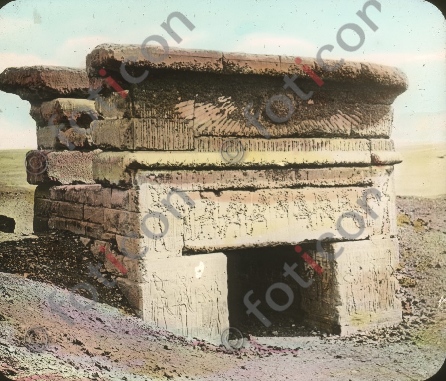 Pylon des grossen Hathot-Tempels | Pylon of the great Hathot Temple (foticon-simon-008-038.jpg)